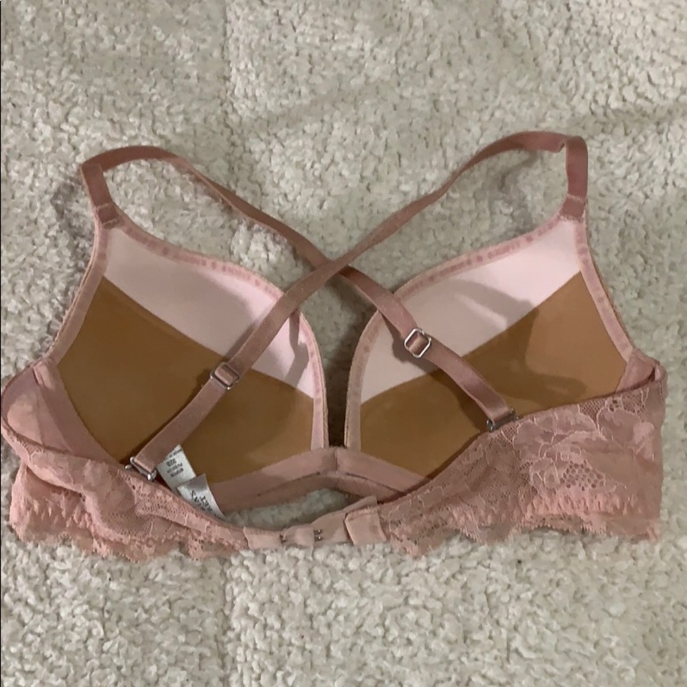 Victoria’s Secret lace Biofit bra - Picture 5 of 8